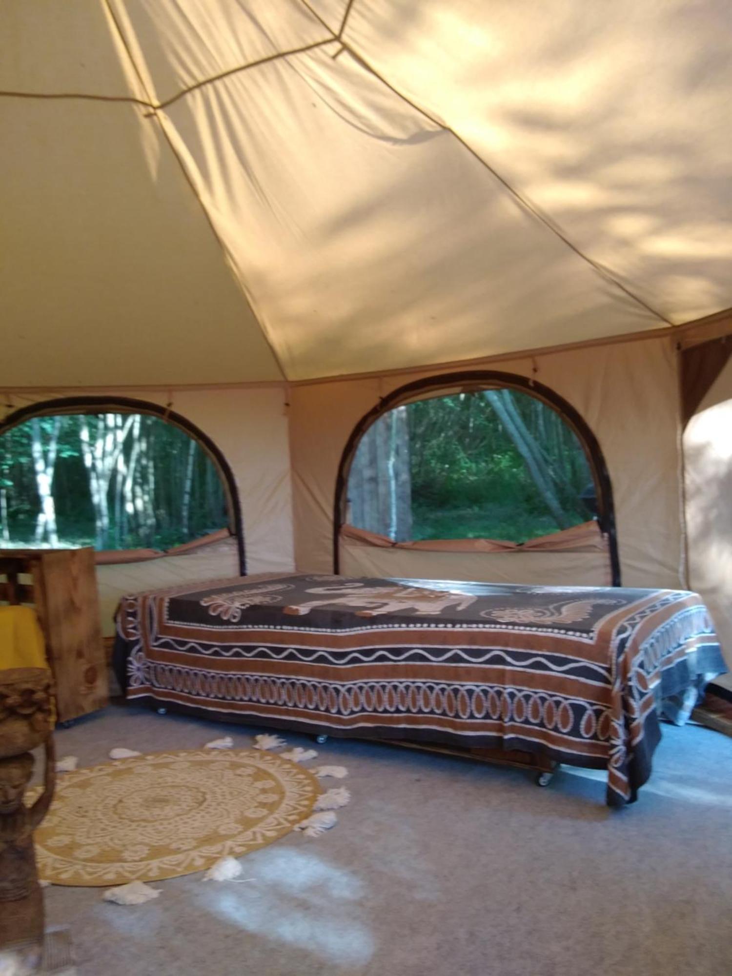 Tente Safari Lodge Dans Foret Luxuriante Vielle-Tursan Exterior photo